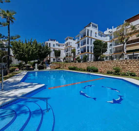 Sale of penthouse in Estepona