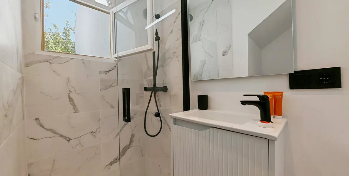 Sale of penthouse in Estepona 14