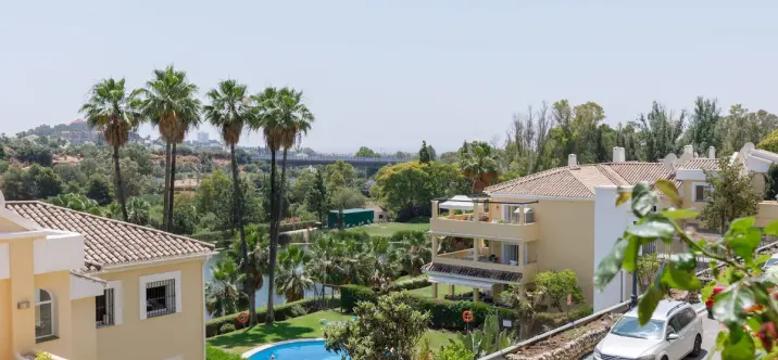 Продажа апартаментов на среднем этаже в La Quinta 0