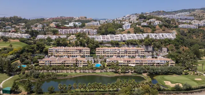 Продажа апартаментов на среднем этаже в La Quinta 1