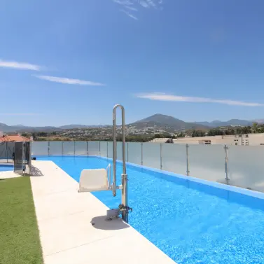 Продажа апартаментов на среднем этаже в Nueva Andalucía