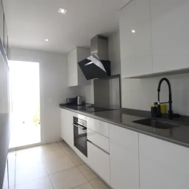 Продажа апартаментов на среднем этаже в Nueva Andalucía