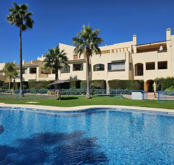 Sale of penthouse in Casares Playa