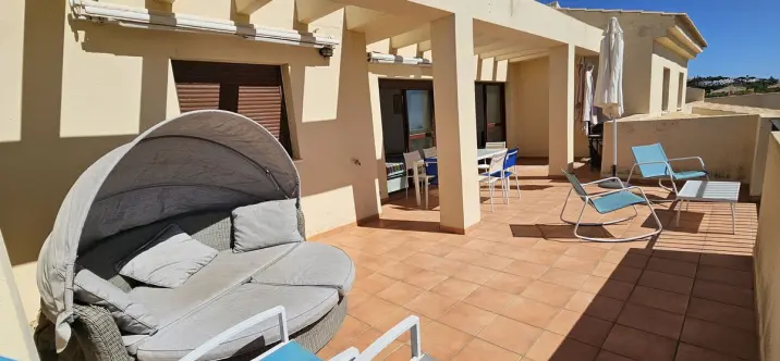Sale of penthouse in Casares Playa 2