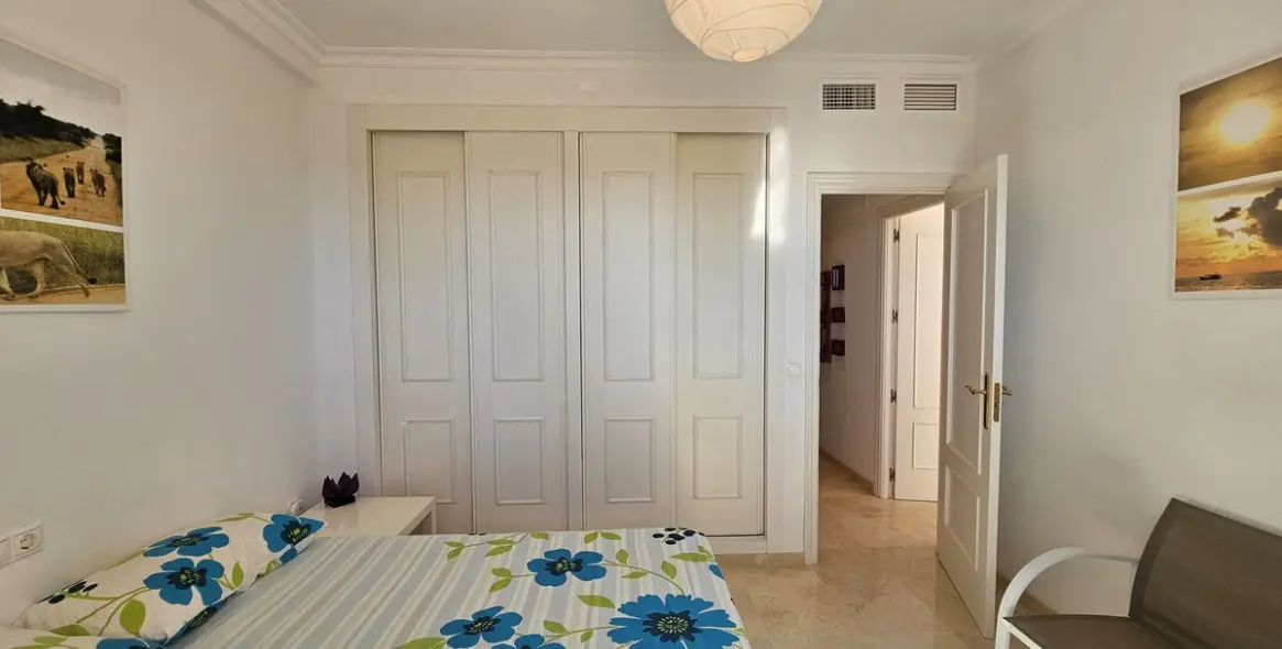 Sale of penthouse in Casares Playa 11