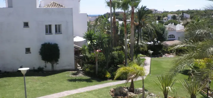 Sale of townhouse in Estepona 1