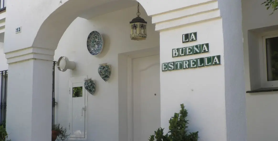 Sale of townhouse in Estepona 3