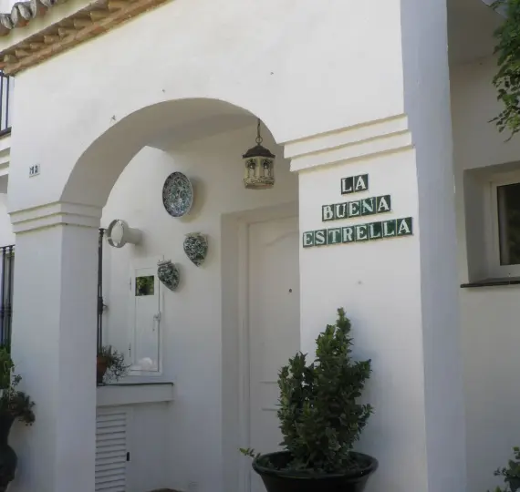 Sale of townhouse in Estepona