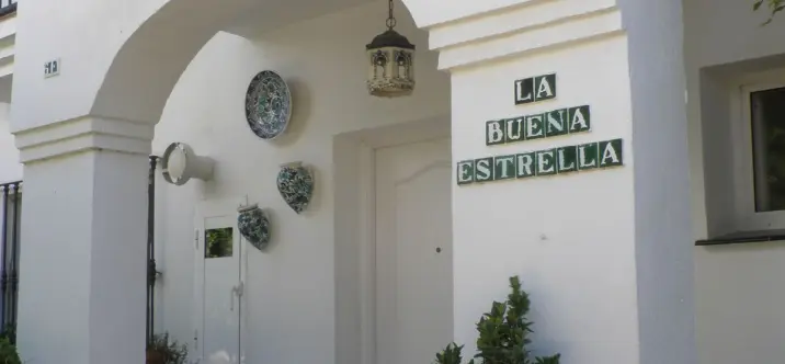 Sale of townhouse in Estepona 2