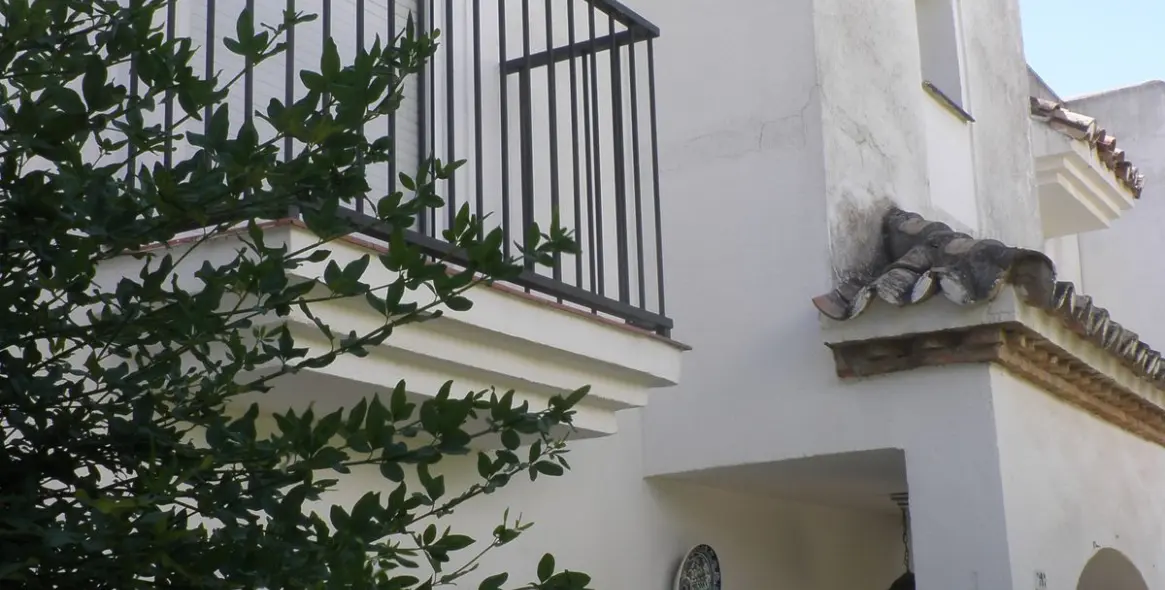 Sale of townhouse in Estepona 4