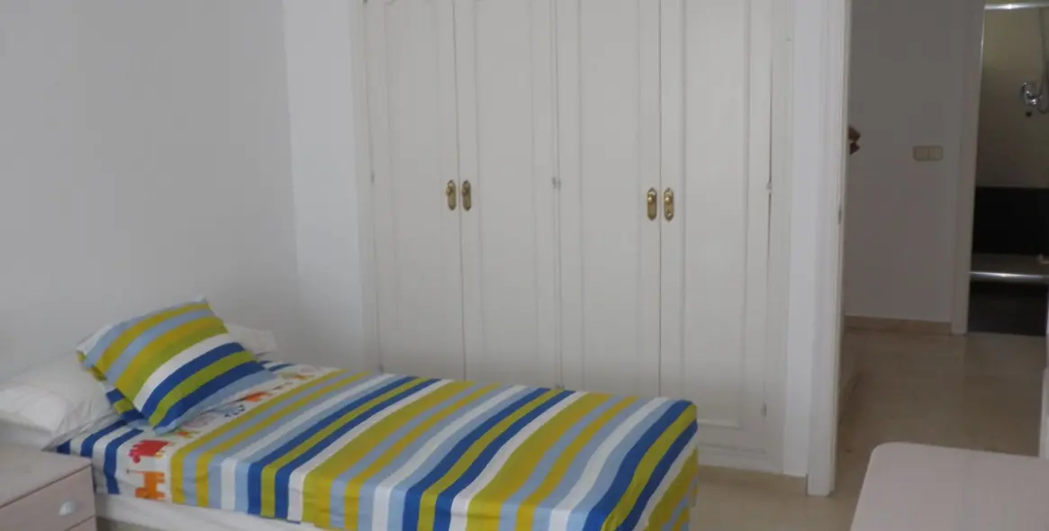 Sale of townhouse in Estepona 13