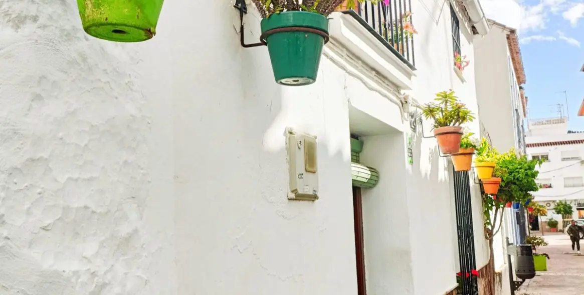 Sale of townhouse in Estepona 1