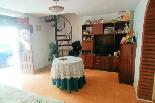 Image 4 thumb