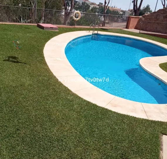 Sale of middle floor apartment in Rincón de la Victoria