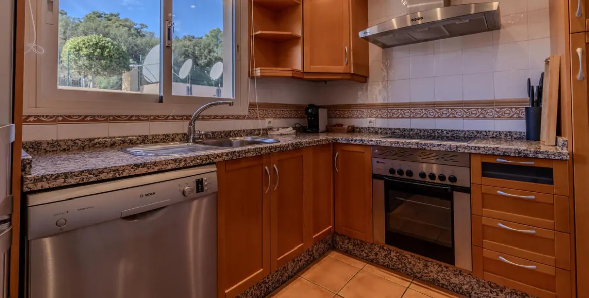 Sale of penthouse in La Mairena 8