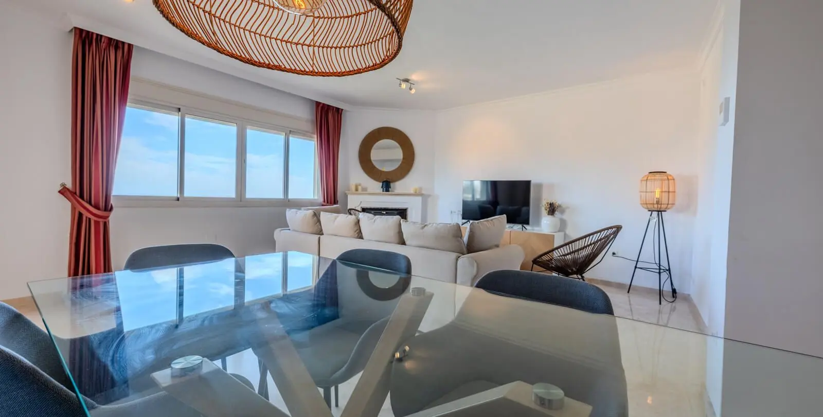 Sale of penthouse in La Mairena 9