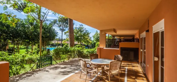 Sale of ground floor apartment in Elviria 0