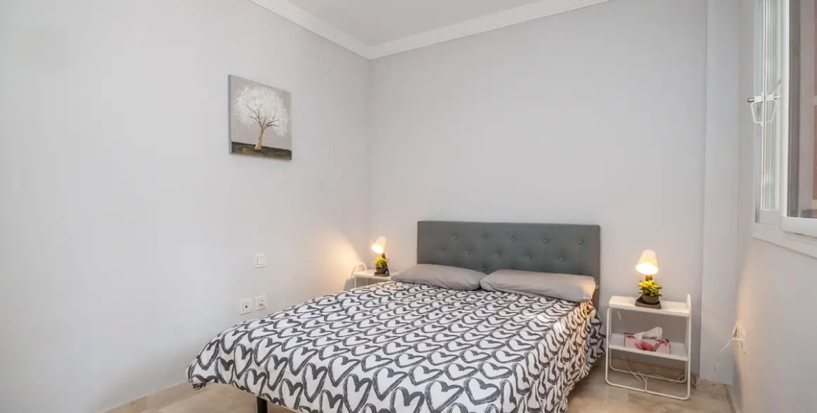 Sale of ground floor apartment in Elviria 5