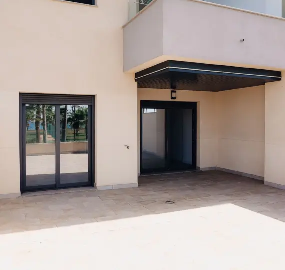 Продажа апартаментов на первом этаже в Vélez-Málaga