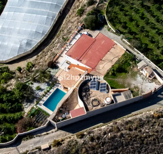 Sale of detached villa in Algarrobo