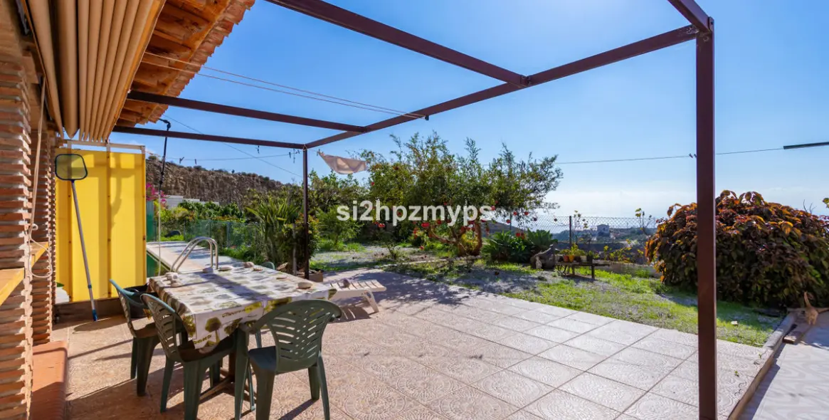 Sale of detached villa in Algarrobo 16