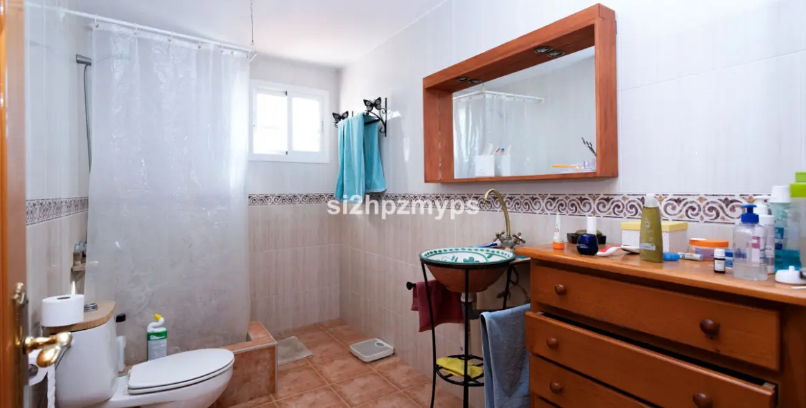 Sale of detached villa in Algarrobo 29