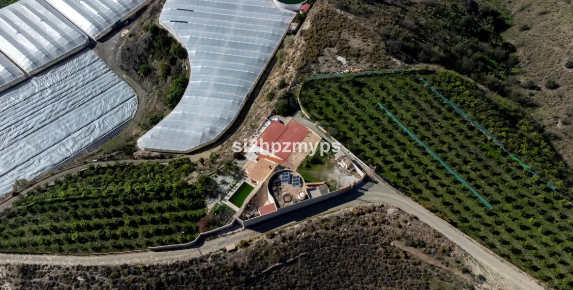 Sale of detached villa in Algarrobo 39