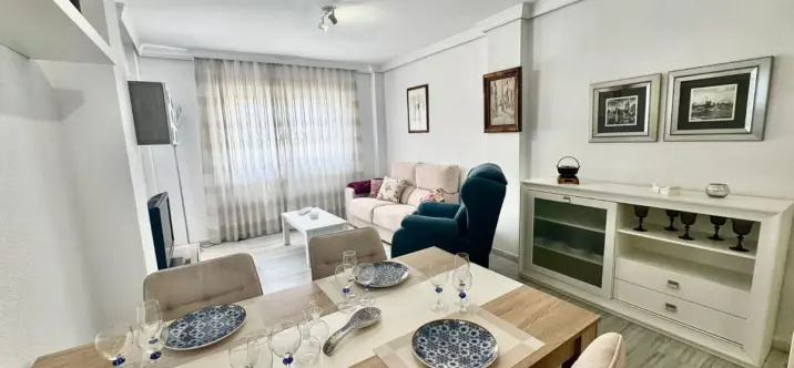 Venta de apartamento en planta media en Torremolinos 0