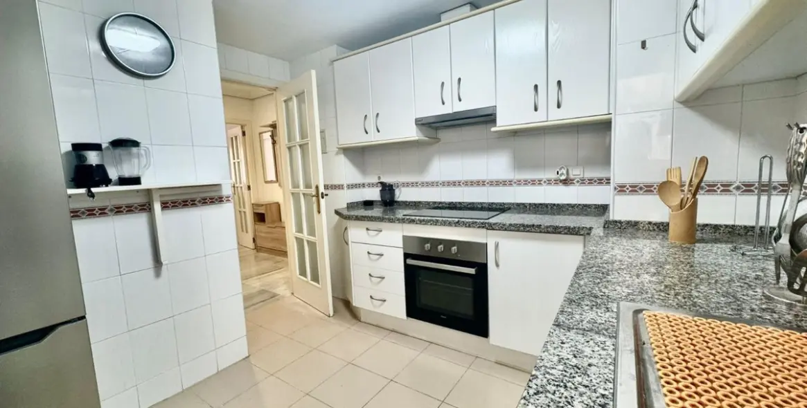 Продажа апартаментов на среднем этаже в Torremolinos 6