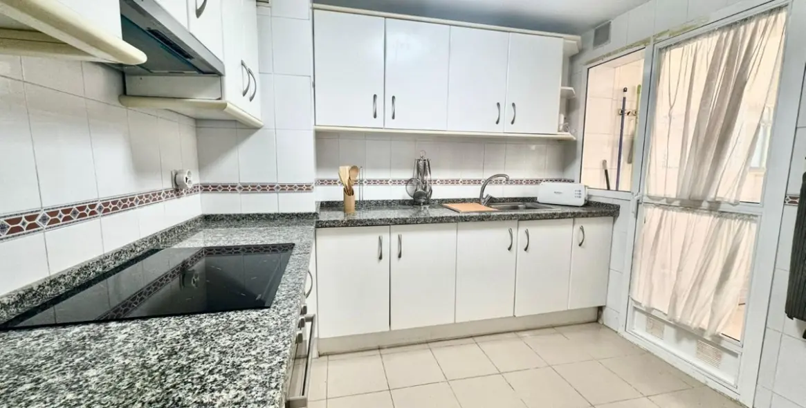 Продажа апартаментов на среднем этаже в Torremolinos 12