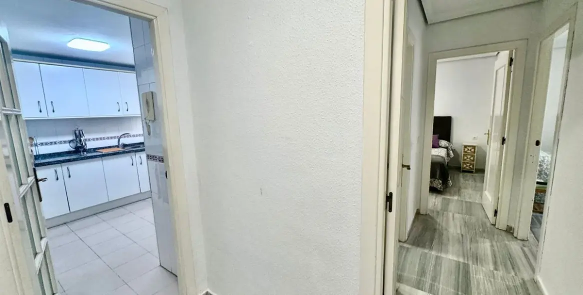 Продажа апартаментов на среднем этаже в Torremolinos 13