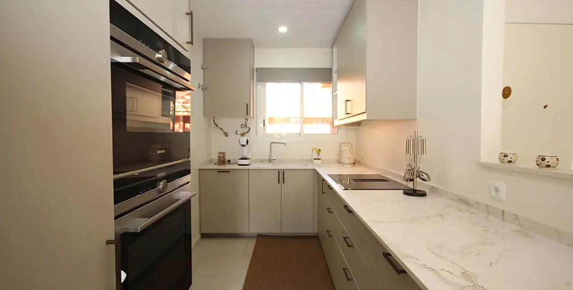 Sale of penthouse duplex in Reserva de Marbella 12