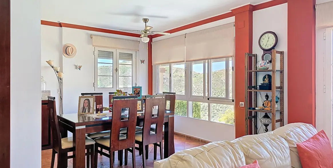 Sale of detached villa in Canillas de Albaida 9