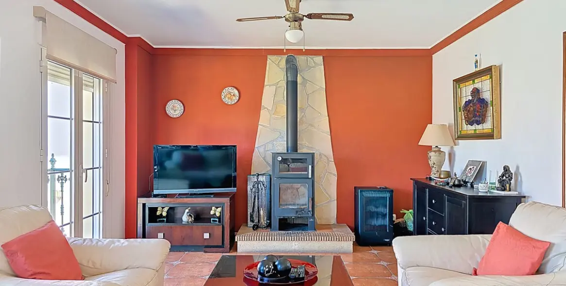 Sale of detached villa in Canillas de Albaida 10