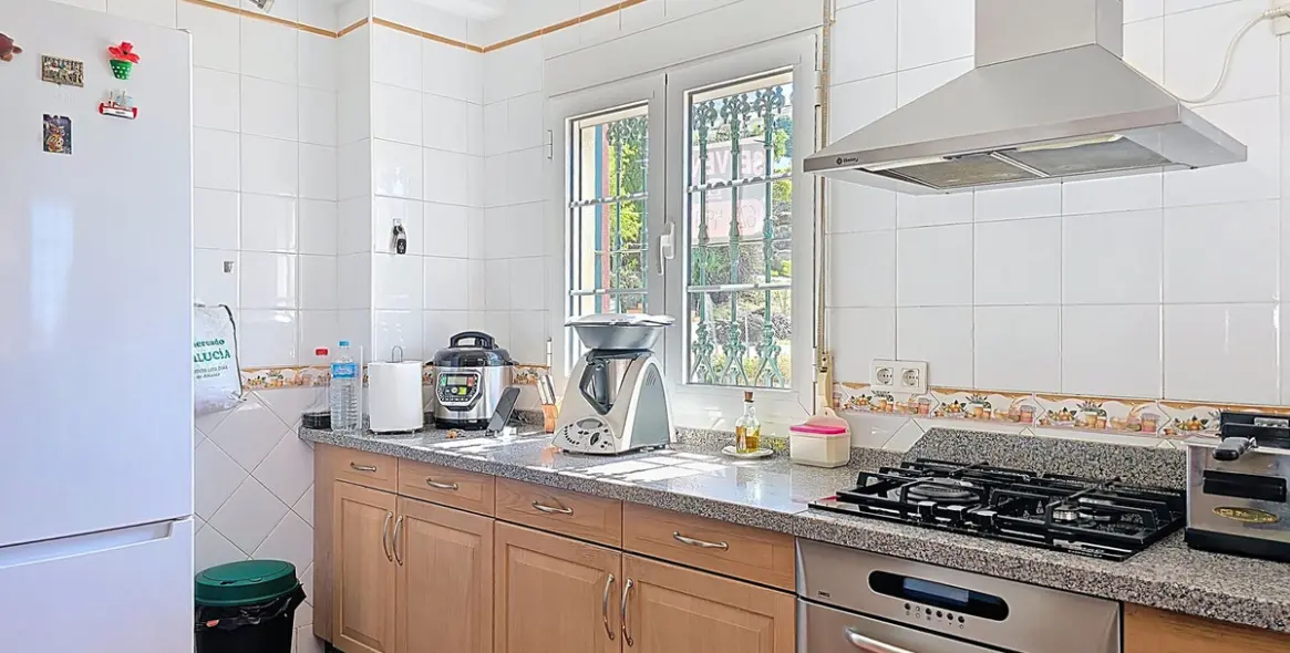 Sale of detached villa in Canillas de Albaida 16