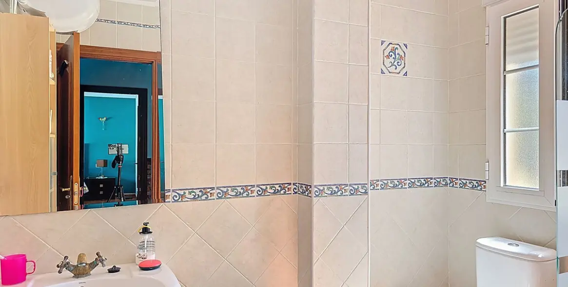 Sale of detached villa in Canillas de Albaida 18