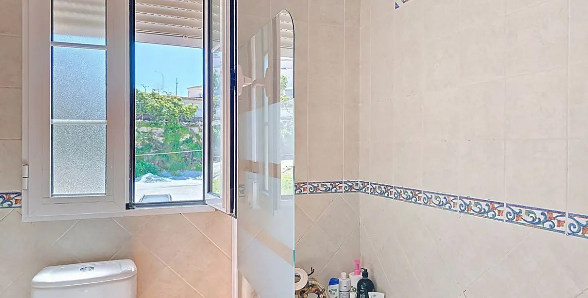 Sale of detached villa in Canillas de Albaida 19