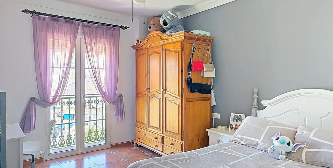 Sale of detached villa in Canillas de Albaida 20