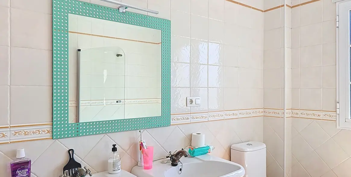 Sale of detached villa in Canillas de Albaida 26