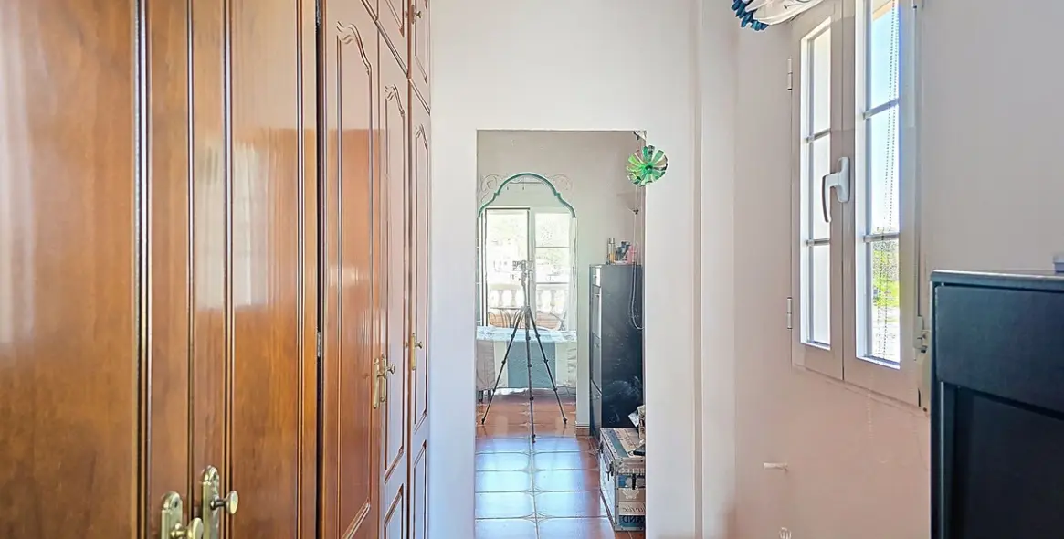 Sale of detached villa in Canillas de Albaida 27