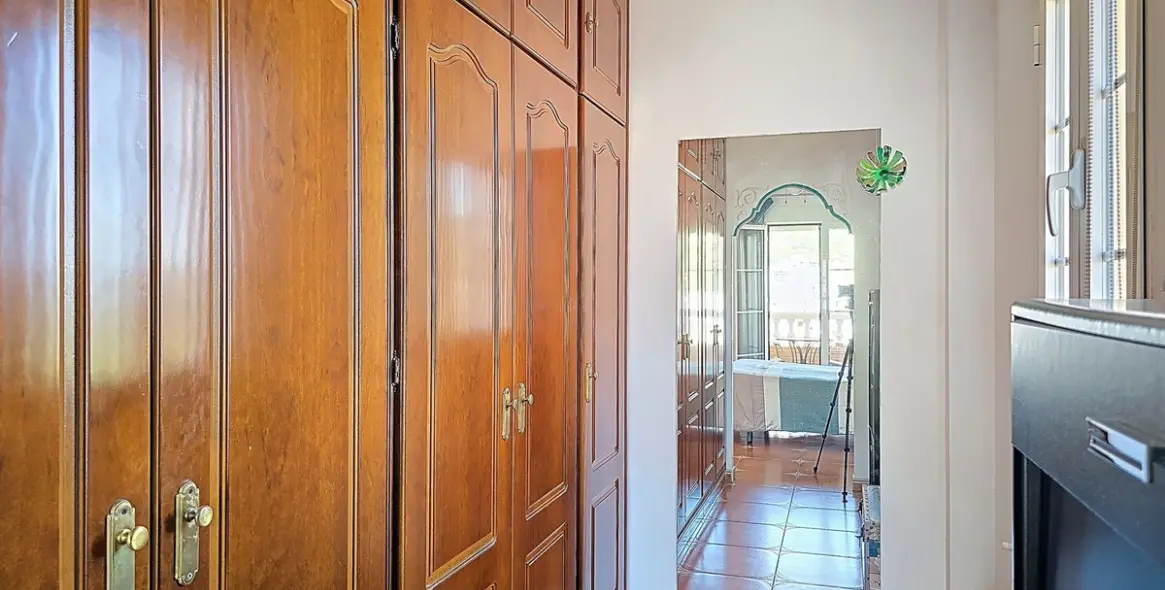 Sale of detached villa in Canillas de Albaida 28