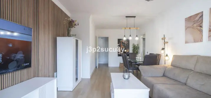 Sale of middle floor apartment in San Pedro de Alcántara 0