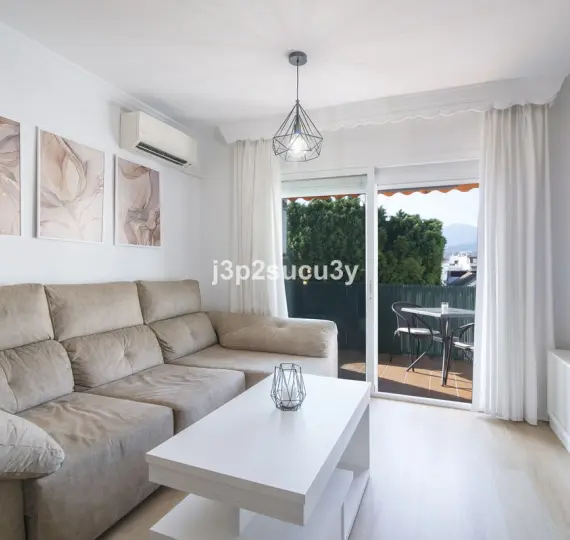 Sale of middle floor apartment in San Pedro de Alcántara
