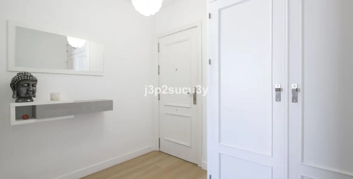 Sale of middle floor apartment in San Pedro de Alcántara 8