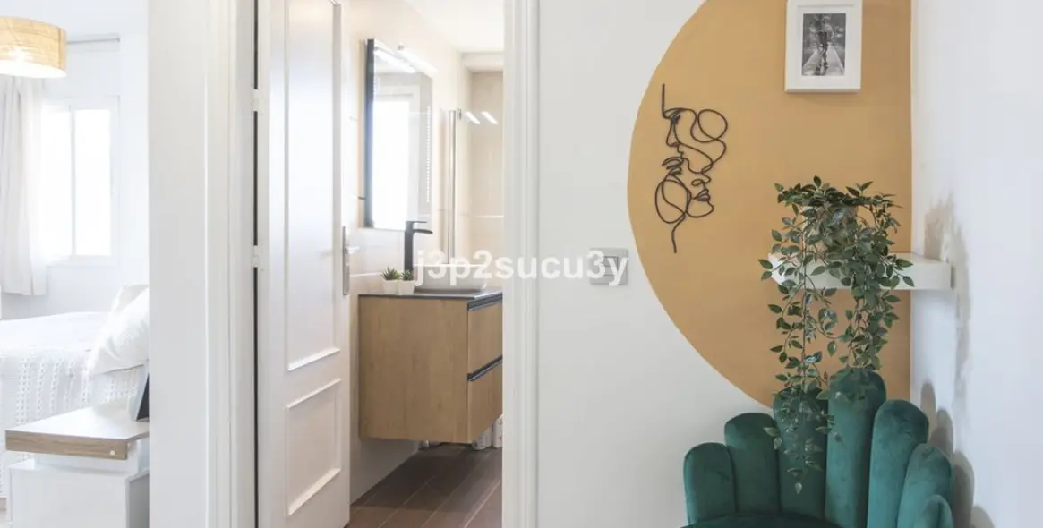 Sale of middle floor apartment in San Pedro de Alcántara 14