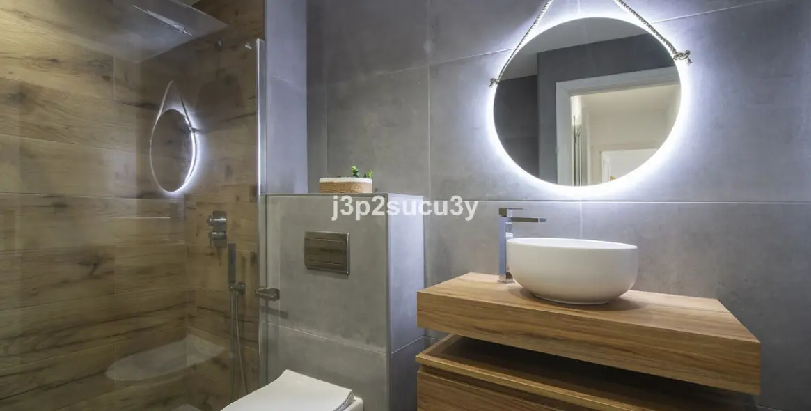 Sale of middle floor apartment in San Pedro de Alcántara 18