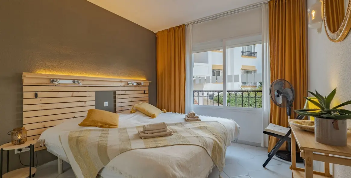 Venta de apartamento en planta media en Miraflores 31