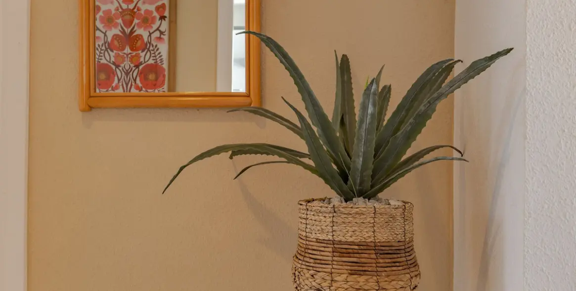 Venta de apartamento en planta media en Miraflores 42