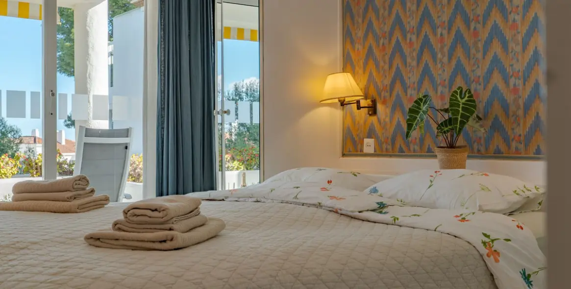 Venta de apartamento en planta media en Miraflores 44