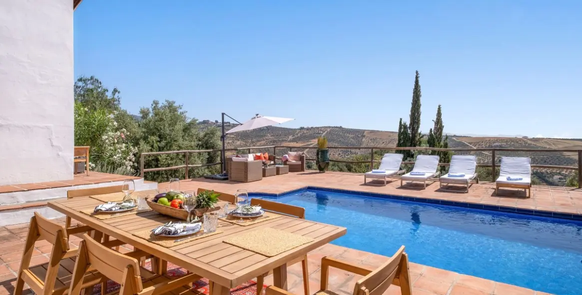 Sale of finca - cortijo in Tolox 3